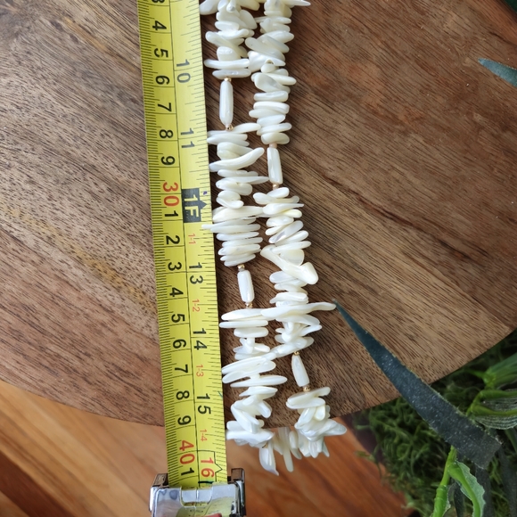 Off White Polished Shell Necklace - Picture 7 of 7